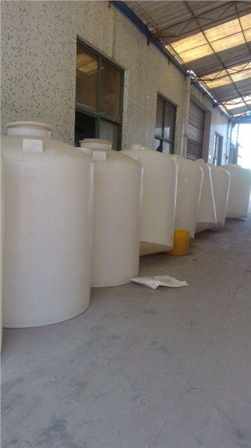 高效减水剂储罐价格 聚羧酸减水剂贮罐厂家 余姚市城区科旋滚塑容器厂 滚塑水马,外加剂搅拌储